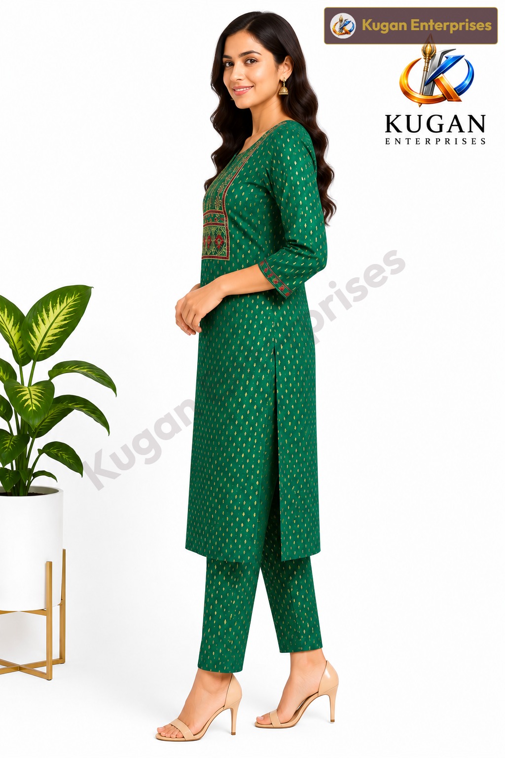 Emerald Green Floral Embroidered Kurta with Straight Pant
