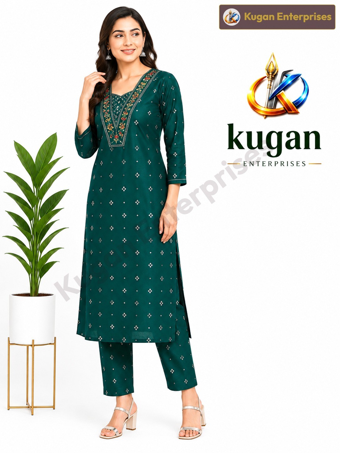 Emerald Green Embroidered Kurta & Straight Pant Set